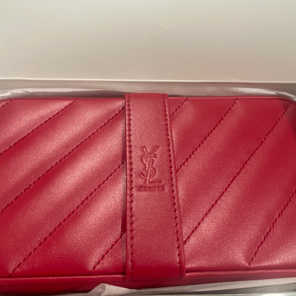YSL Quilted Red Leather Cosmetic Case with Gold Hardware NEW - Picture 4 of 9